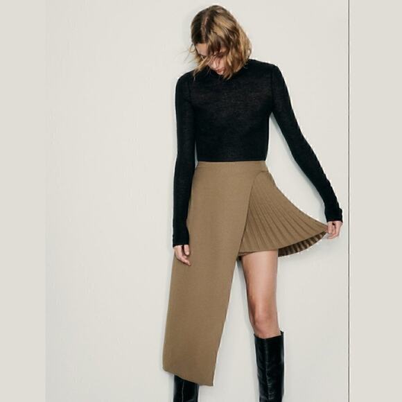 LAST ONE!!! ZARA Asymmetrical Pleated Skirt NWT 🤎 - Picture 3 of 16